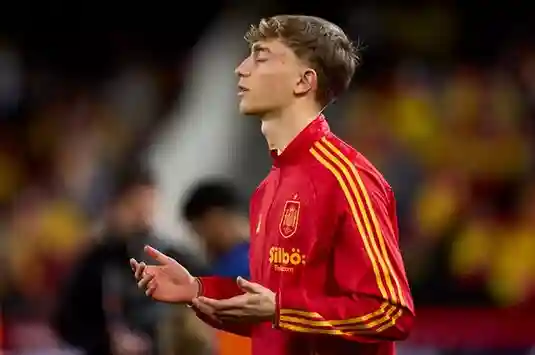 دين هاوسن يدخل التاريخ كأغلى مدافع في الدوري الإسباني