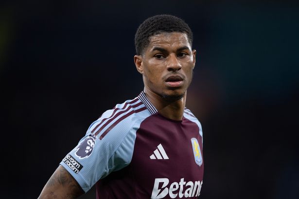 عائقان يؤخران انتقال راشفورد إلى برشلونة