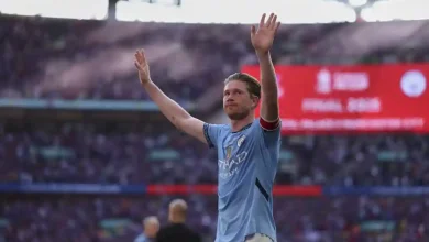 جماهير مانشستر سيتي تودع دي بروين بحفاوة