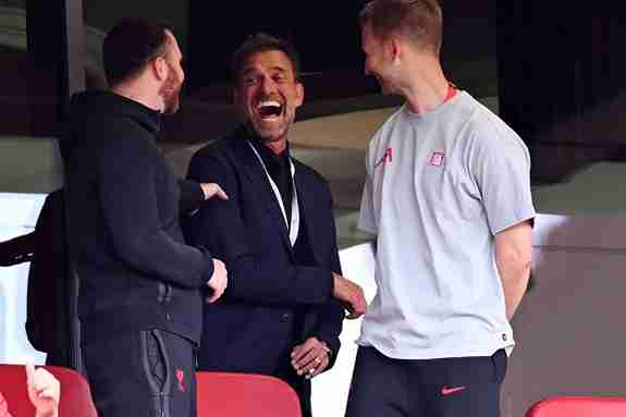 يورجن كلوب يضفي لمسة ساحرة على مدرجات أنفيلد