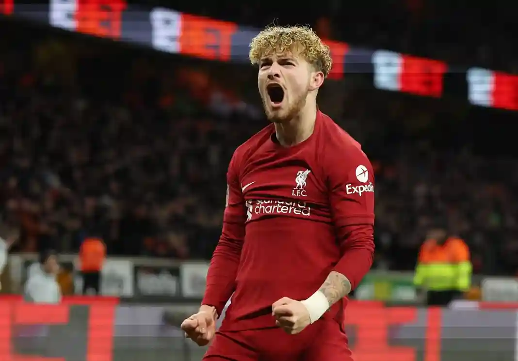 هارفي إليوت يشير إلى إمكانية مغادرته ليفربول