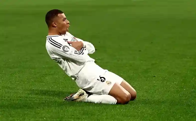 باريس سان جيرمان يحدث تحولاً كبيراً بمواجهة مبابي