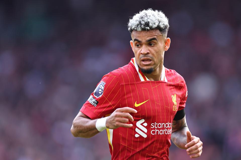 برشلونة يضع لويس دياز على رأس أولوياته خلال فترة الانتقالات الصيفية