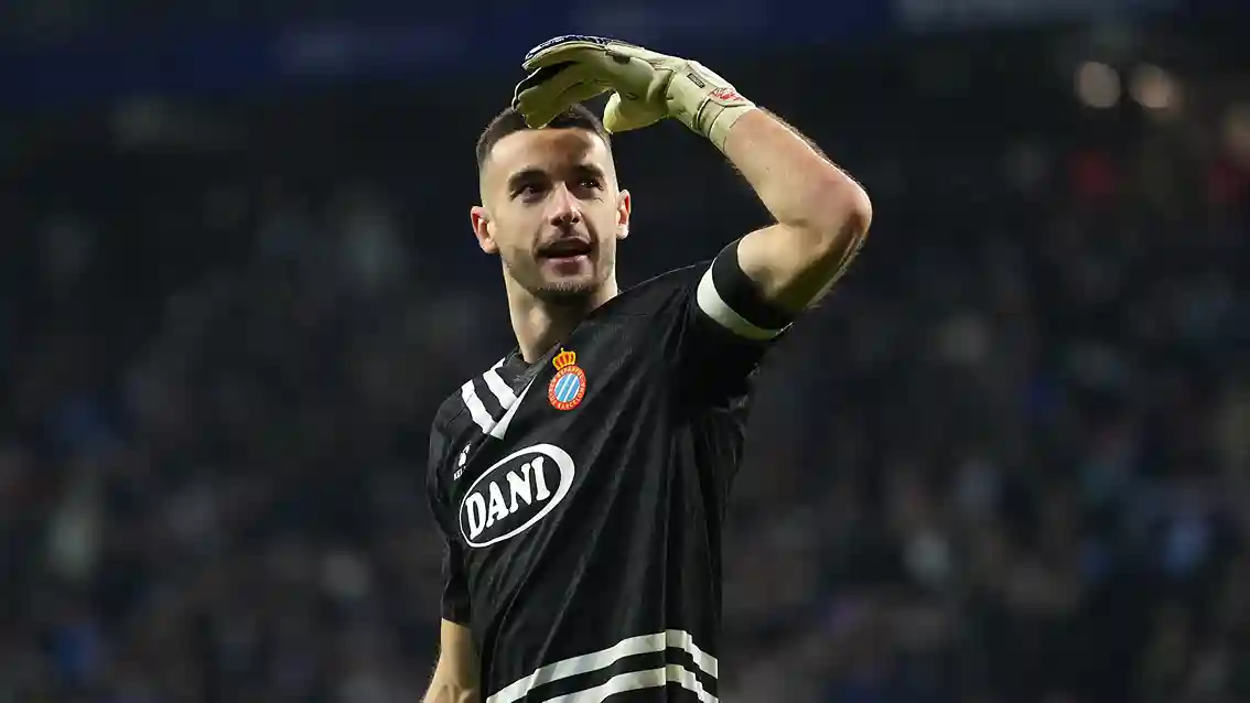 برشلونة يحدد استراتيجيته بشأن حارس مرمى إسبانيول