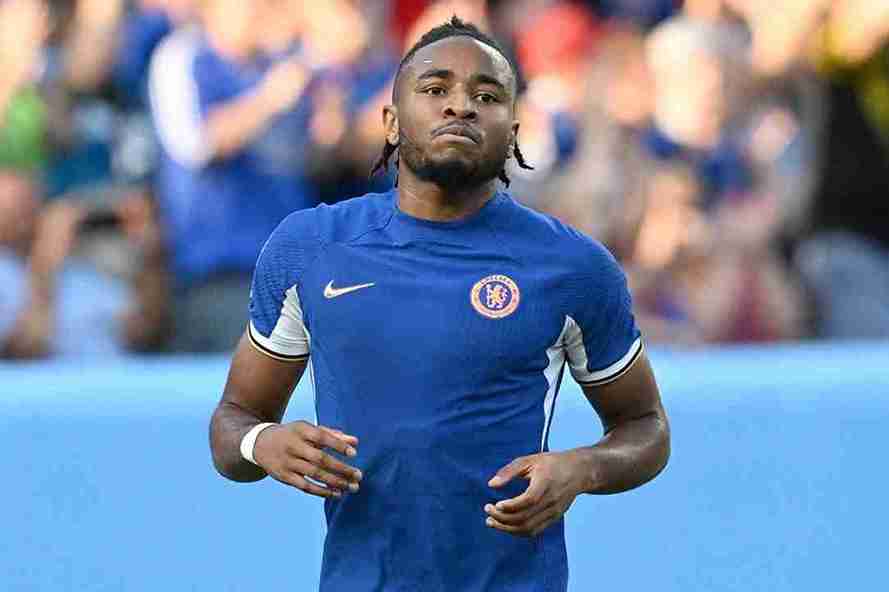 نيوكاسل ينضم إلى سباق التعاقد مع نكونكو