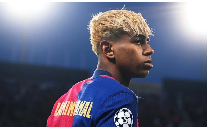 دي لا فوينتي بشأن فرص لامين يامال في الفوز بالكرة الذهبية: تُحدد بتفاصيل دقيقة