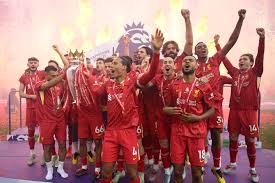 لاعب ليفربول يُبدي قلقًا بشأن مستقبله: كل ما يُقال عن تجديد عقده "غير صحيح"