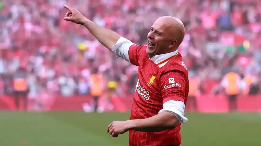 سلوت: هذا هو المطلوب للاستمرار في المنافسة، وكنا نستحق تحقيق التعادل