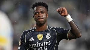 الكشف عن سبب تأخير ريال مدريد في الإعلان عن تجديد عقد فينيسيوس حتى عام 2029