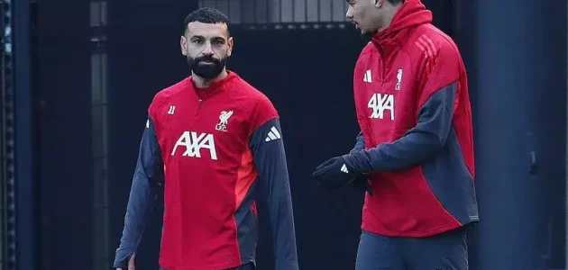 نجم مانشستر سيتي “يتواصل” مع محمد صلاح بعد مكالمة هاتفية